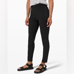 lululemon Cropped Women's Black dress Pant, tummy control band, size 4